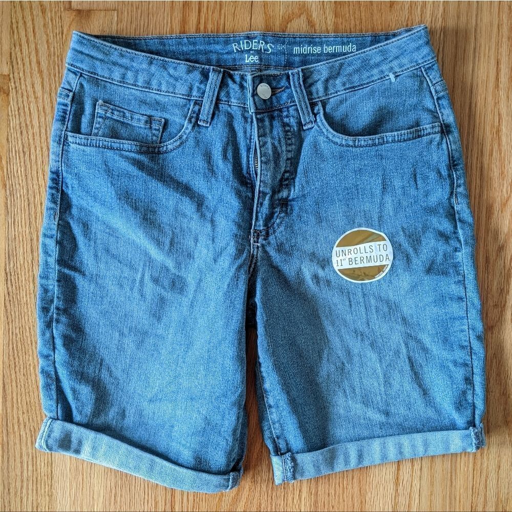 Mid-Rise Bermuda by Lee Size 8